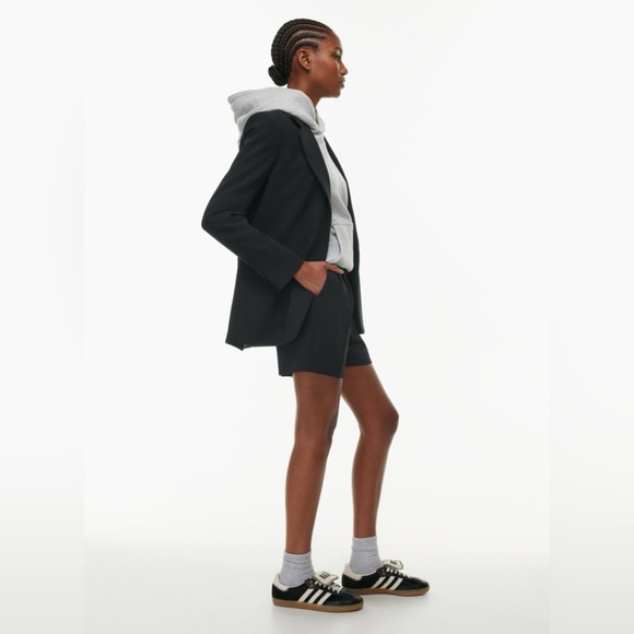 Aritzia Pants - Aritzia-The Effortless Short™ Mid-Thigh
High-waisted shorts